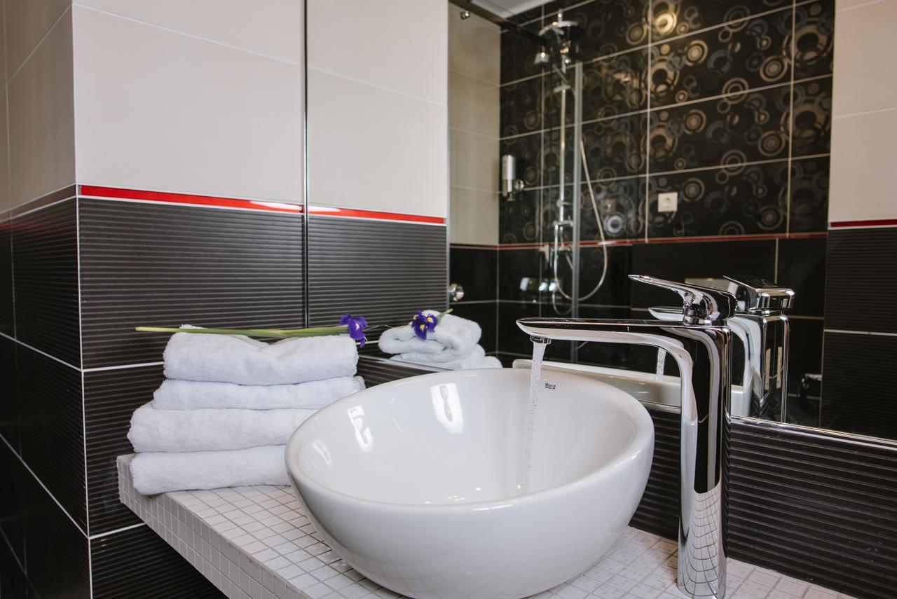 Hotel Alkor Truskavets Luaran gambar