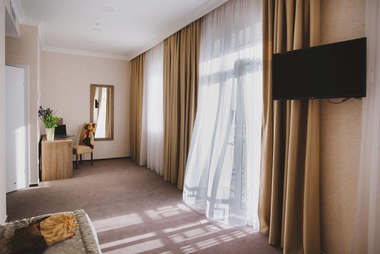 Hotel Alkor Truskavets Luaran gambar