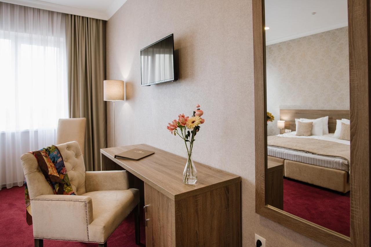 Hotel Alkor Truskavets Luaran gambar